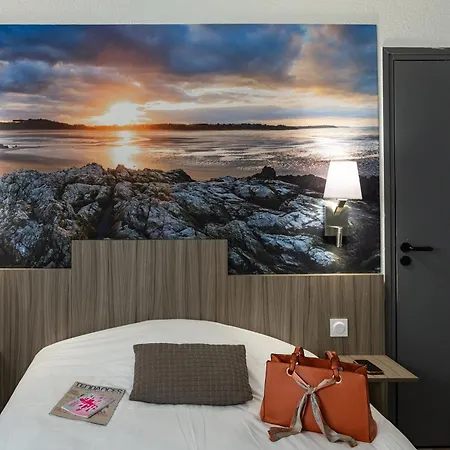Hotel Contact Du Champ De Mars De Saint-Brieuc